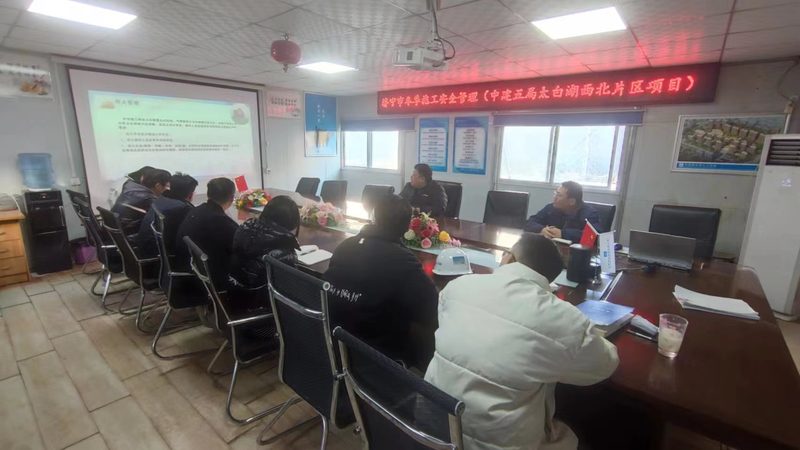 K12网课的价格主要由以下几部分构成：